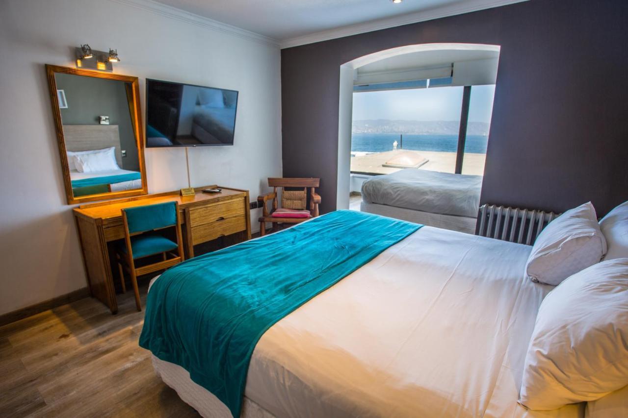 Oceanic Hotel