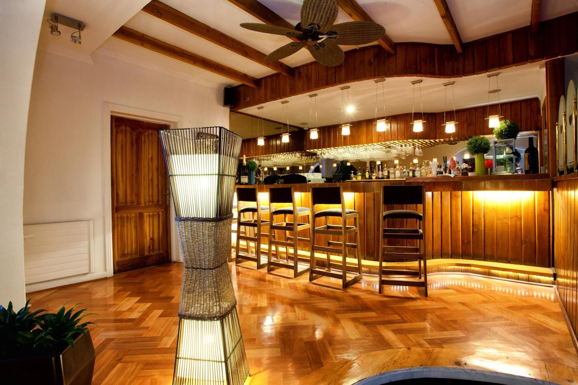 Hotel Oceanic